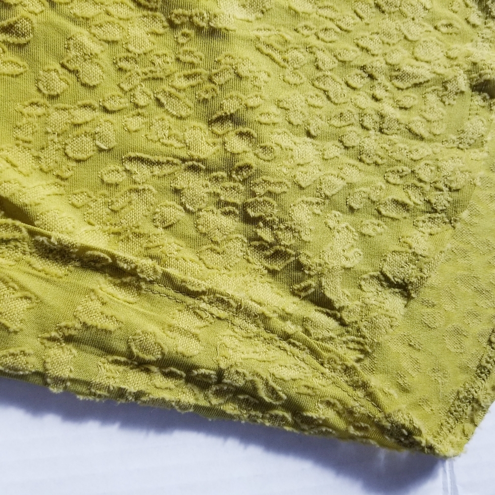 NWT SIMPLY VERA VERA WANG GREEN MUSTARD COLOR LIGHTWEIGHT BLOUSE SIZE LARGE - Picture 11 of 12